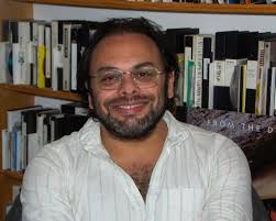 In which the #BetweenTheTemples' ebullient #NathanSilver talks Talmudic  questioning, the holiness of Carol Kane & making a movie sing. Sony  Pictures Classics Larsen Associates Landmark Theatres Landmark's Opera  Plaza Cinema https://exchange.prx.org ...