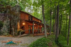 About 90 minutes southwest of asheville, north carolina, you'll find out bryson city cabin rentals, deep in the heart of the smoky mountains. Lake View 2 Bedroom Log Cabin Rental Bryson City Nc Info By Carolina Mountian Vacations