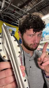 Sharp skates, sharp game! #fyp #foryoupage #playitagainsports #rosevillemn  #hockey #skatesharpening