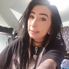 Anyone know if where to eat for dinner in pukekohe that has a kids  playground or kids area please for Monday night