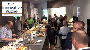 Über alles in der welt, wenn es stets zu schutz und trutze brüderlich zusammenhält. Ludwigshafen Erfolgreiches Stuttgarter Kuchenstudio Die Innovative Kuche Hat Nun In Ludwigshafen Eroffnet Metropolregion Rhein Neckar News Events