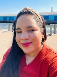 Carol Cepeda's Instagram, Twitter & Facebook