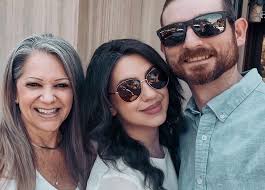 It's my momma's birthday today! She's the cutest lady in the whole world  and I love her lots. I look forward to when it's cooler out so that she can  finally share