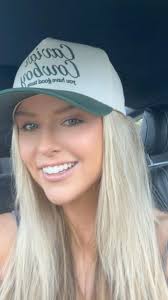 CALIFORNIA 🥹 🌴 I am coming to you!!!! , ✰ come see me live ✰, ✰ MAY  22nd-24th Unplugged with @six.strings.for.freedom , ✰ MAY 25th YEEDM  @dayontheridge with the @the_walls_twins , Go to my SHOWS ...