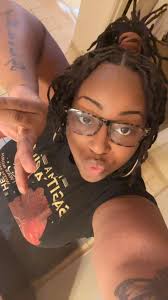 Because it's my 1 Year LOCversary!!😝💖