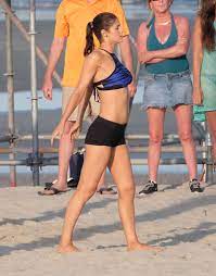 Alexandra anna daddario is an american actress. Alexandra Daddario Legs Appreciaton Post Album On Imgur