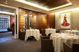 Discover These Finest And Contemporary Restaurants And Improve Your Luxury Lifestyle Luxurysafes Highendrestaur Luxury Restaurant Restaurant Fine Restaurant