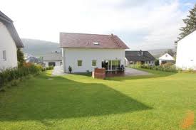 Attraktive mietshäuser zur miete ✓ in wetzlar & umgebung eine passende immobilie mit guter lage finden ✓ entscheide dich zwischen reihenhaus, einfamilienhaus, doppelhaushälfte & weiteren. Haus Zu Vermieten Blasbach 35585 Hessen Wetzlar Mapio Net