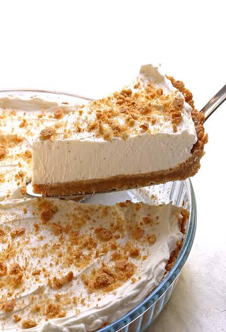 No-Bake Marshmallow Pie with a creamy marshmallow filling and chocolate graham cracker crust