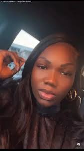 Treat me like I treat me!!!! #chicago #vibes #chocolate #sweettooth #smile  #reelsinsta #world