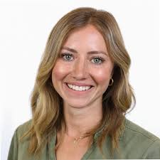 Kelly Mcgown's Instagram, Twitter & Facebook