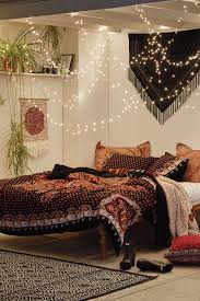 Bohemian bedding largely refers to the bedding style that is fun, creative, and unconventional. 40 Bohemian Bedrooms To Fashion Your Eclectic Tastes After