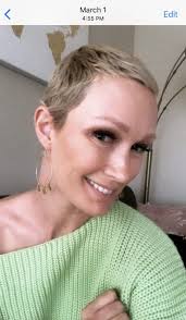 Your perfectly beautiful brunette mop might grow back grey and vice versa. Hair Growth After Chemo Timeline With Pictures Kamelia Britton