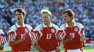 Danmark vinder europamesterskaberne i göteborg i 1992. Em 1992 Sejren Genoplev De Storste Ojeblikke Billed Bladet