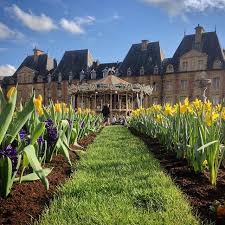 En Route Vers Le Printemps Sur La Place Ducale De Charleville Mezieres Placeducale Visitcs Charleville Ardenne 08metro Instagram Outdoor La Place