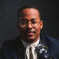 O PER A O N TH E TO W N