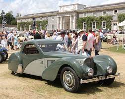 Eccentric Uncle Leaves An Old Garage In His Will What S Inside Amazing Bugatti Type 57 Bugatti Hot Cars