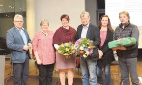 (1) heiko santelmann (1) peter santelmann (1) uwe santelmann (1) walter santelmann (1) annegret santelmann (1) lars santelmann (1) klaus santelmann (1) friedrich santelmann (1) hanna santelmann (1) brigitte santelmann (1) ewald santelmann (1) carol santelmann (1). Breite Unterstutzung Fur Den Burghof Verein Heidekreis Walsroder Zeitung