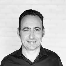 Kevin Leek's Instagram, Twitter & Facebook