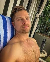 Brian Topolski's Instagram, Twitter & Facebook