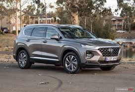 Learn more about the 2017 hyundai santa fe. 2019 Hyundai Santa Fe Elite Review Video Performancedrive
