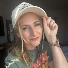 🎉 Facebook recognized me as a top rising creator this week!