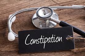 Per contrastare la stitichezza bisogna bere molto, meglio se della semplice acqua. Lassativi Naturali Quali Cibi Contro L Intestino Pigro