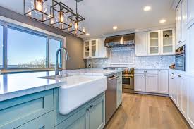 Kitchen should be kept in such way that one should not feel cooking as burden in it. What Is A Farmhouse Sink Beginners Guide To Farmhouse Sinks Badeloft