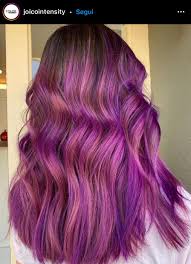 I piccoli accorgimenti da utilizzare per avere una decolorazione uniforme e fatta in casa!primo video della serie come avere . Capelli Viola Scuro Chiaro Melanzana Tinte E Sfumature Amica