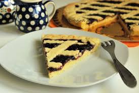 Panico totale, io avrei dovuto portare il rainbow cake. Crostata Alla Marmellata Di Frutti Di Bosco