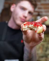 No need to buy your crumpets anymore 👨‍🍳🇬🇧