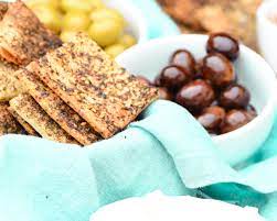 How do you say cheese and crackers in spanish? Zaatar And Sumac Crackers Hadias Lebanese Cuisine