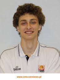 Absolwenci Niepublicznego Liceum Ogólnokształcącego SMS PZKosz Władysławowo  2013