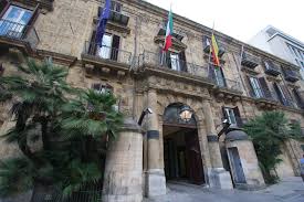 Risultato immagini per immagine di ritardi uffici e p.a.
