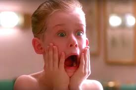 A Home Alone Themed Pop Up Offers Ice Skating And Cocktails In Hollywood En 2020 Mi Pobre Angelito Disney Peliculas