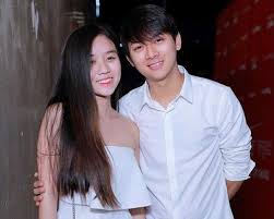 Hoài lâm và cindy lư có chuyện tình đẹp 9 năm trước khi tuyên bố đường ai nấy đi trong sự nuối tiếc của nhiều người hâm mộ vào tháng 6/2020. Gia Tháº¿ Va Nhan Sáº¯c Gay Báº¥t Ngá» Cá»§a Vá»£ Hoai Lam Giáº£i Tri Bao Nghá»‡ An Ä'iá»‡n Tá»­