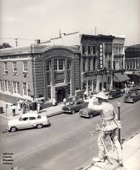 View Of The Corner Of Jefferson And Main Streets In Franklin In You Can See Signs For The Kroger Store Franklin Indiana Jefferson Street Indianapolis Indiana