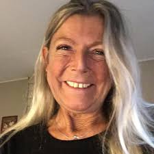 Spred danseglæden med mig og Boozt.com 🕺Del dine dansetrin til SLVD og  brug #boozthappiness. For hver video donerer Boozt 10 kr. til de 5 skoler.