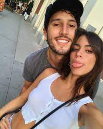 Preview this quiz on quizizz. Violetta Star Tini Stoessel Mochte Bald Nachwuchs Bekommen Promiflash De