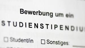 Ein stipendium in höhe von 1.000 euro pro schuljahr sowie ein netzwerk aus ca. Stipendium Fur Studierende Stipendien Studienwahl De