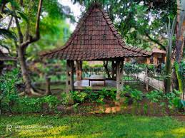 Rumah joglo adalah rumah tradisional jawa yang umum dibuat dari kayu jati. Kampoeng Wisata Rumah Joglo Home Facebook