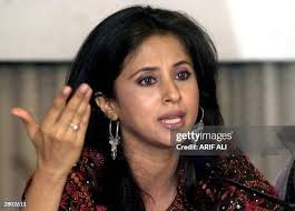 Bollywood Indian actress Urmila Matondkar gestures during a press... News  Photo