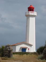 Atlantique Lighthouse Phare De La Pointe Des Corbeaux Sur L Extremite Sud Est De L Ile D Yeu Vendee Coordonn Ile Yeu Phare Phares De France