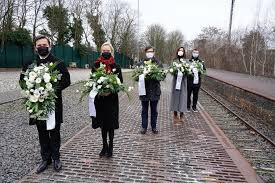 Sie ist eine hundertprozentige tochtergesellschaft der volkswagen ag. Bvb Daimler Bahn Deutsche Bank Und Vw Erklarung Gegen Antisemitismus Und Rassismus