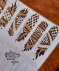 The mehndi patterns are so unique and these beautiful mehndi designs with leaves and dots are our favorite because of how simple they are to make. Learn Easy And Simple Mehndi Designs For Beginners Tikli