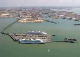 Le Port De La Rochelle Reattribue Plus De 50 000 M De Hangars Mer Et Marine
