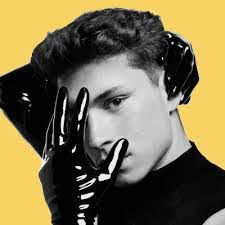 Angel Blasco's Instagram, Twitter & Facebook