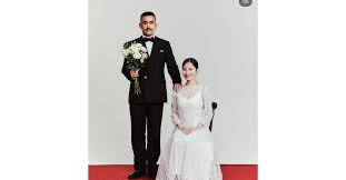 沖縄出身俳優の比嘉梨乃さん、デニス植野行雄さんと結婚 「深い ...