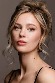 The Holiday Shift" The Lean In (TV Episode 2023)