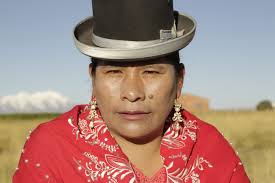 Adela kämpar för att fler kvinnor ska anmäla våld